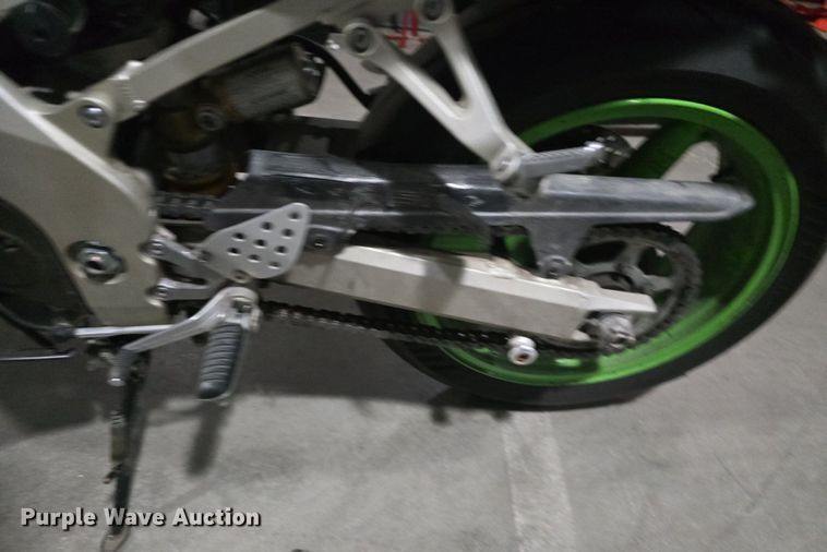 image for item EK6072 2000 Kawasaki  Ninja ZX9R motorcycle