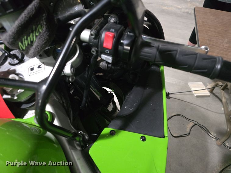 image for item EK6072 2000 Kawasaki  Ninja ZX9R motorcycle