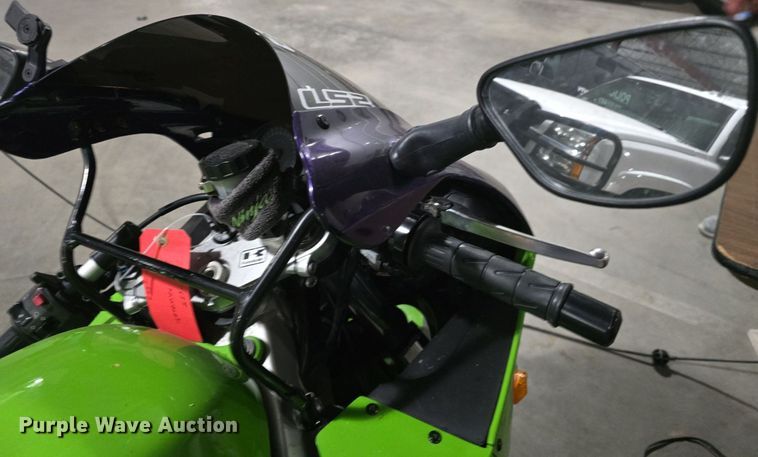 image for item EK6072 2000 Kawasaki  Ninja ZX9R motorcycle