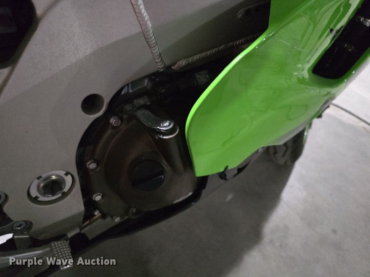 image for item EK6072 2000 Kawasaki  Ninja ZX9R motorcycle