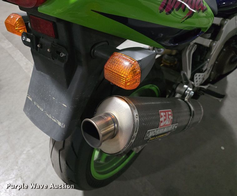 image for item EK6072 2000 Kawasaki  Ninja ZX9R motorcycle