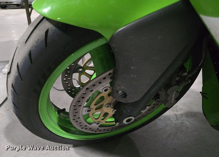 image for item EK6072 2000 Kawasaki  Ninja ZX9R motorcycle