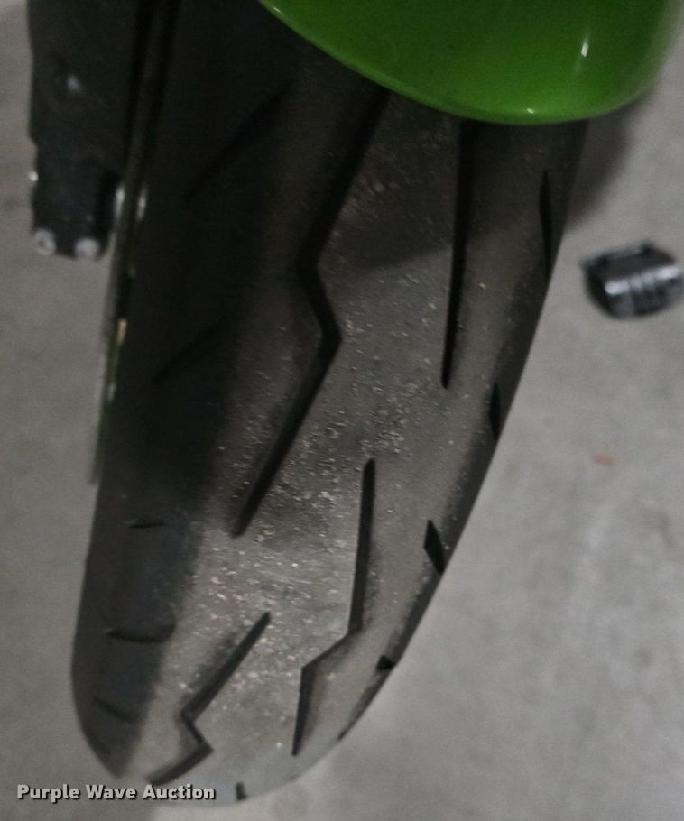 image for item EK6072 2000 Kawasaki  Ninja ZX9R motorcycle