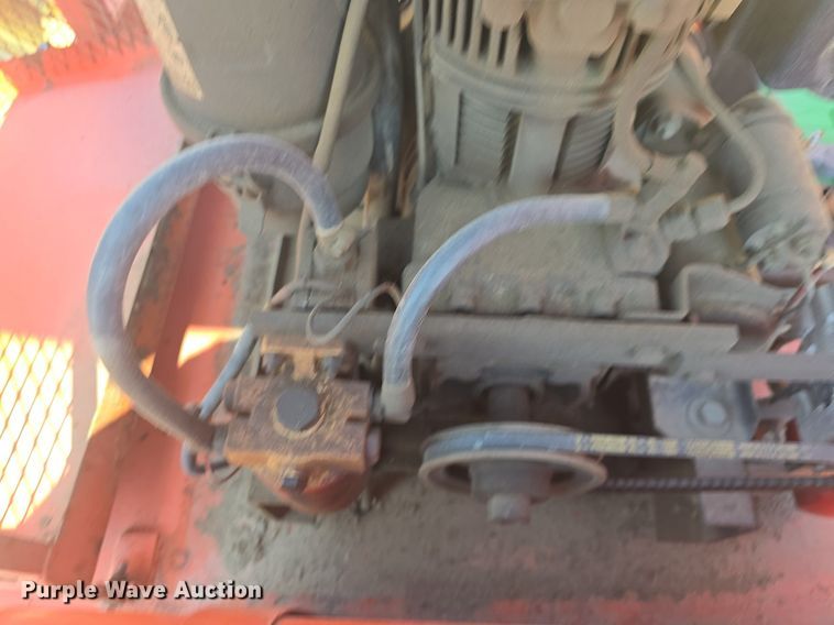 image for item EK6080 Wanco arrow board trailer