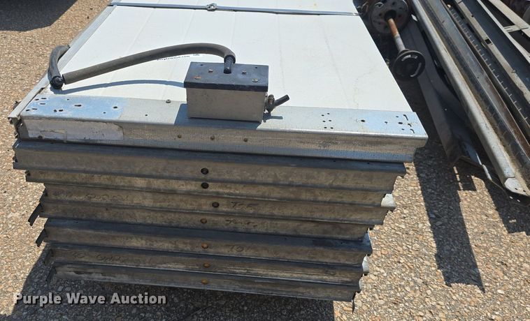 image for item EK6085 Building materials