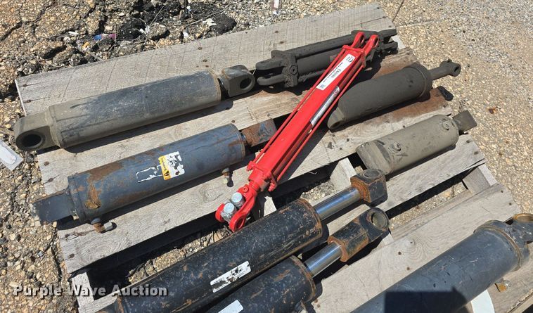 image for item EK6086 (10) hydraulic cylinders