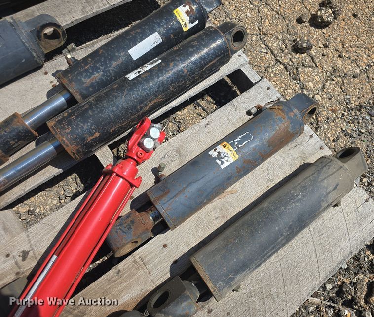 image for item EK6086 (10) hydraulic cylinders