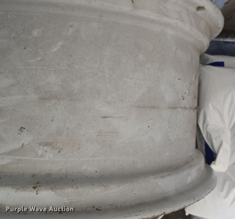 image for item EK6090 (2) New Holland TS110 wheels