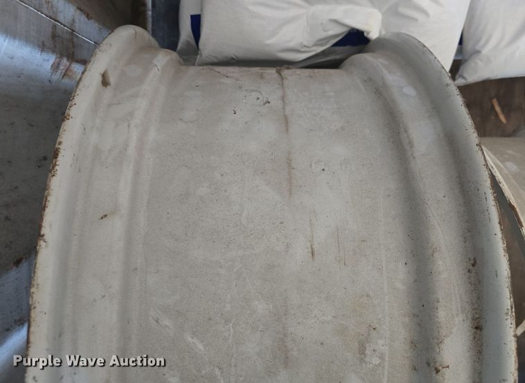 image for item EK6090 (2) New Holland TS110 wheels