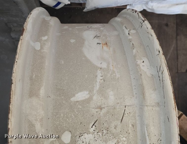 image for item EK6090 (2) New Holland TS110 wheels