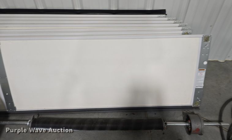 image for item EK6092 (2) garage doors