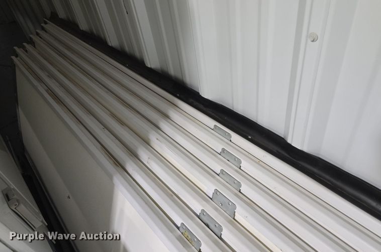 image for item EK6092 (2) garage doors