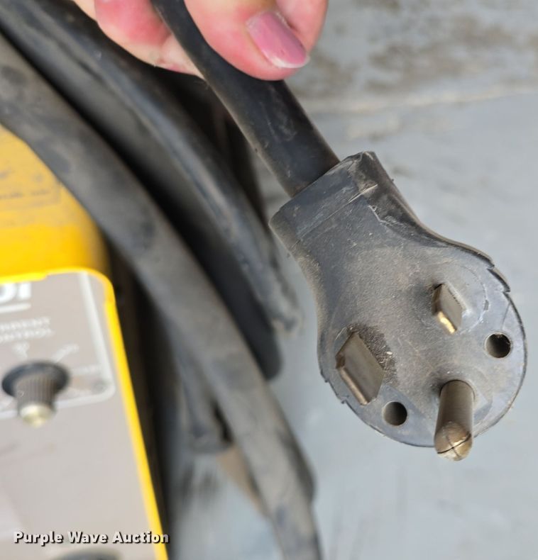 image for item EK6108 ESAB PCM500i  plasma cutter