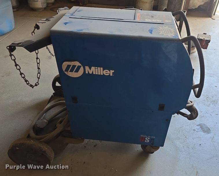 image for item EK6110 Miller Millermatic 350P welder