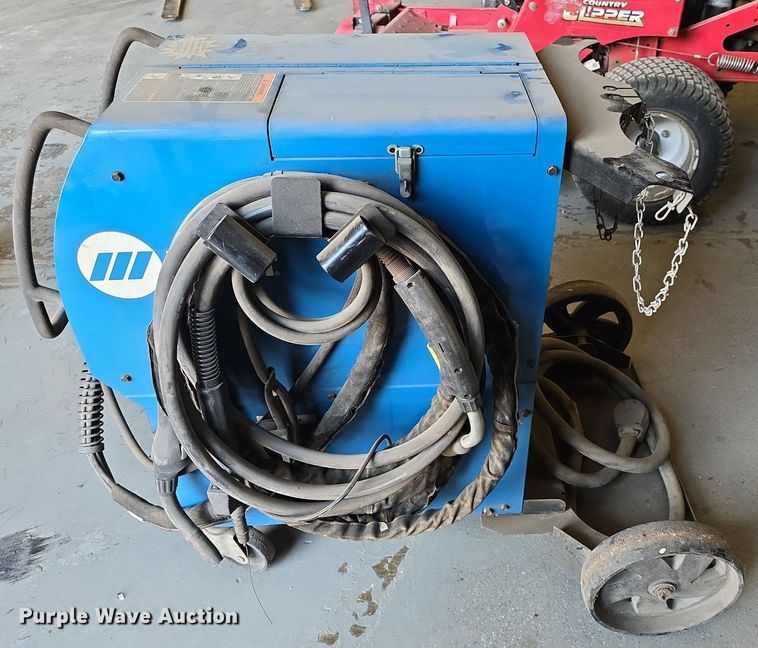 image for item EK6110 Miller Millermatic 350P welder