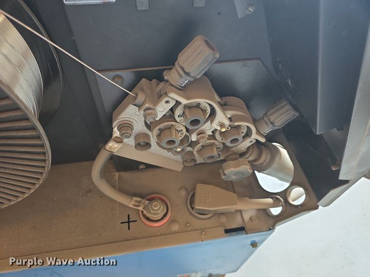 image for item EK6110 Miller Millermatic 350P welder