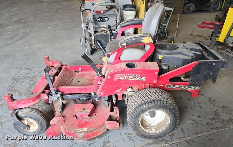 image for item EK6111 2011 Country Clipper Jazee Pro ZTR lawn mower