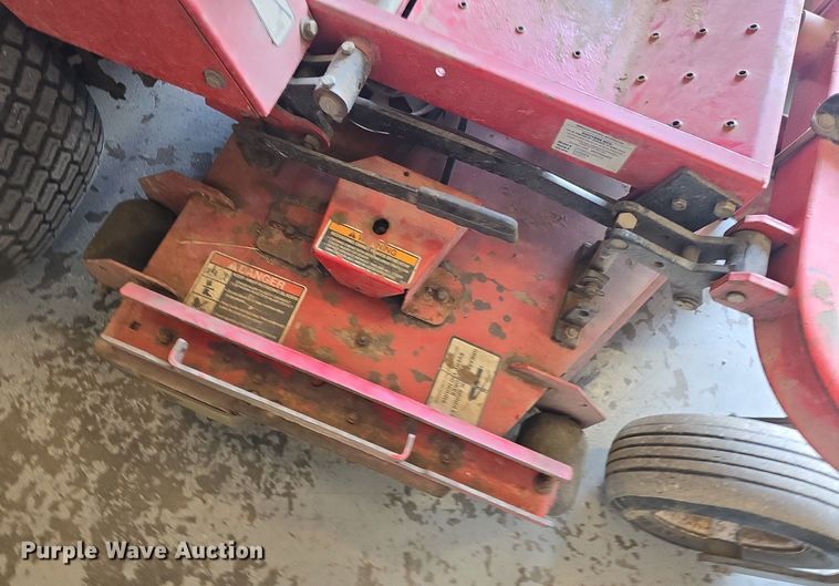 image for item EK6111 2011 Country Clipper Jazee Pro ZTR lawn mower