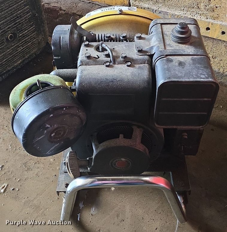 image for item EK6114 McCulloch Mite-E-lit generator