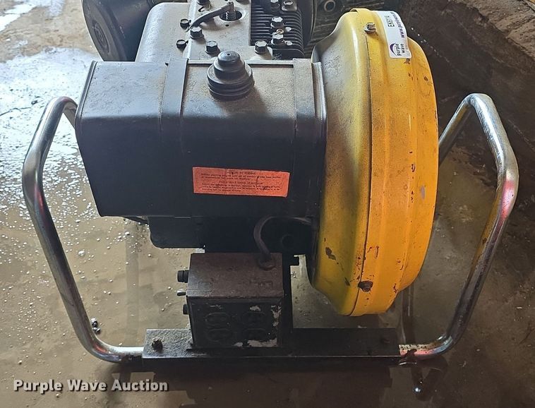 image for item EK6114 McCulloch Mite-E-lit generator