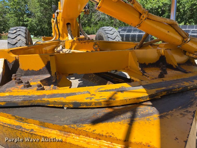 image for item EK8636 1990 John Deere 772B-H motor grader