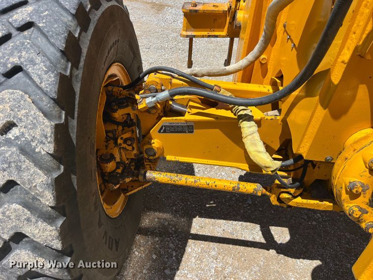 image for item EK8636 1990 John Deere 772B-H motor grader