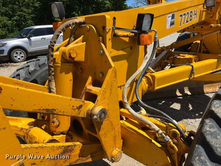 image for item EK8636 1990 John Deere 772B-H motor grader