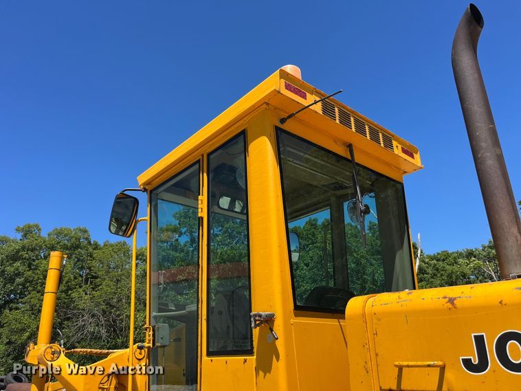 image for item EK8636 1990 John Deere 772B-H motor grader