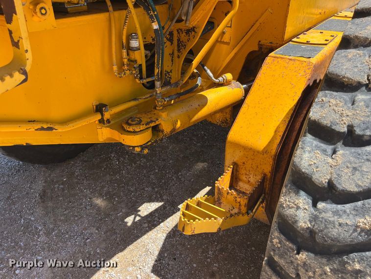 image for item EK8636 1990 John Deere 772B-H motor grader