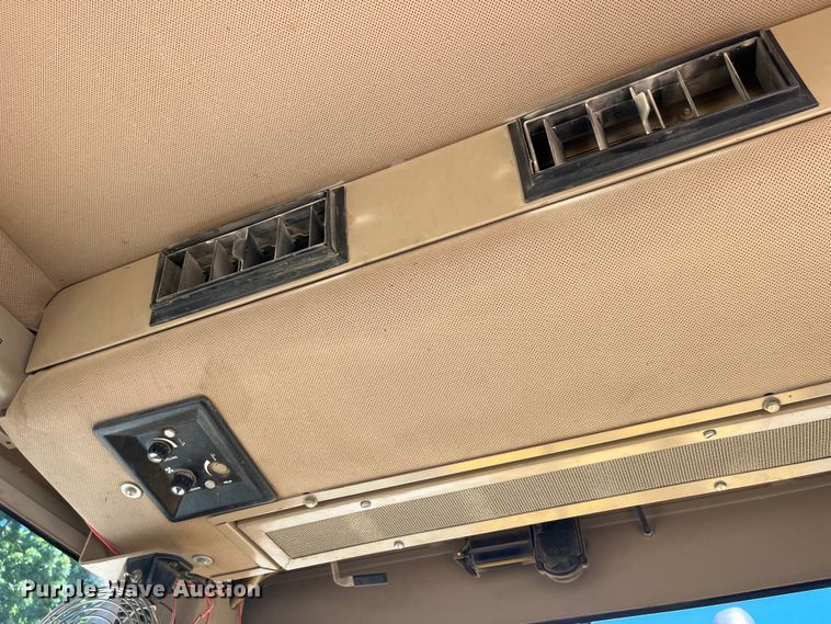 image for item EK8636 1990 John Deere 772B-H motor grader