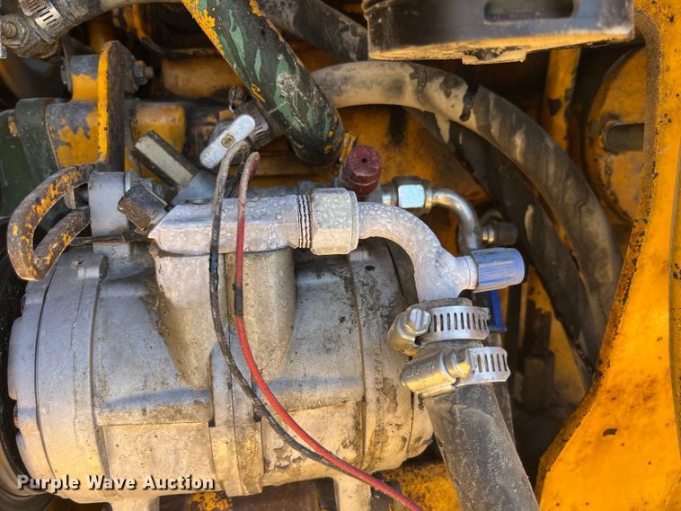 image for item EK8636 1990 John Deere 772B-H motor grader