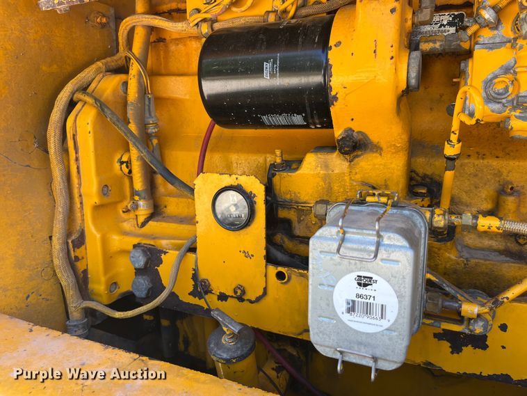 image for item EK8636 1990 John Deere 772B-H motor grader