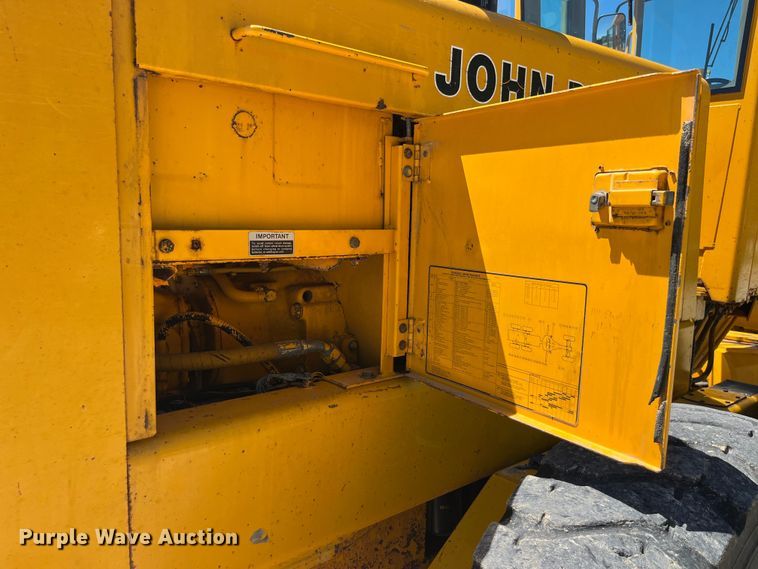 image for item EK8636 1990 John Deere 772B-H motor grader