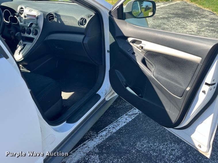 image for item EK8637 2010 Pontiac  Vibe 