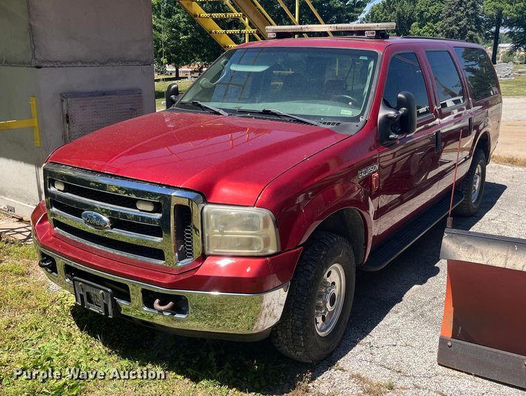 image for item EK8643 2005 Ford Excursion SUV