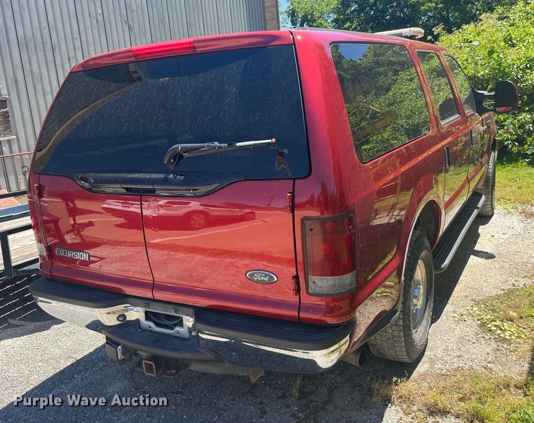 image for item EK8643 2005 Ford Excursion SUV