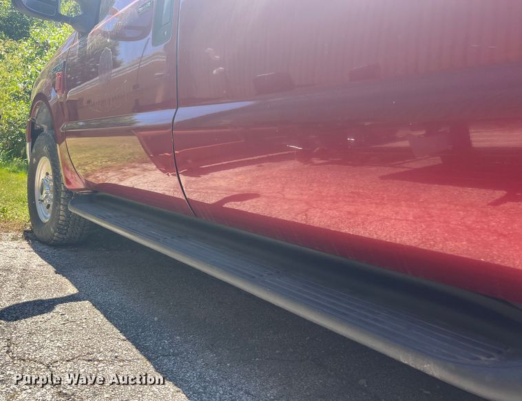 image for item EK8643 2005 Ford Excursion SUV