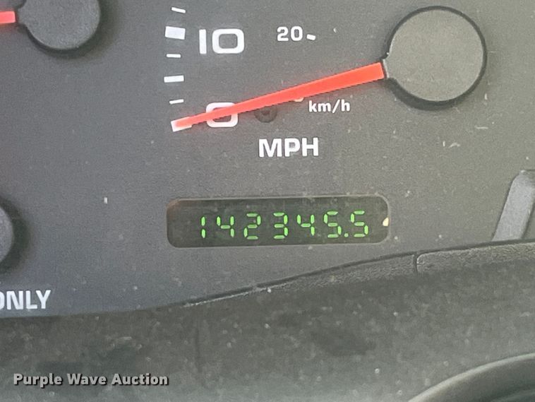 image for item EK8643 2005 Ford Excursion SUV