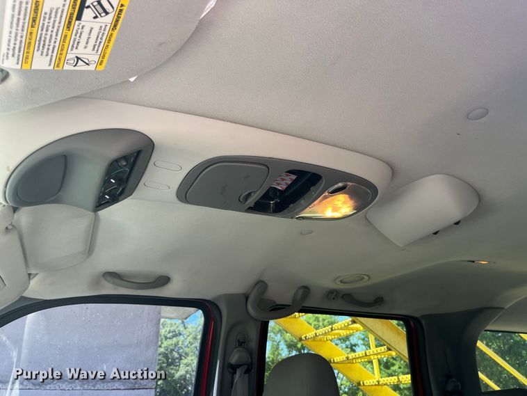 image for item EK8643 2005 Ford Excursion SUV