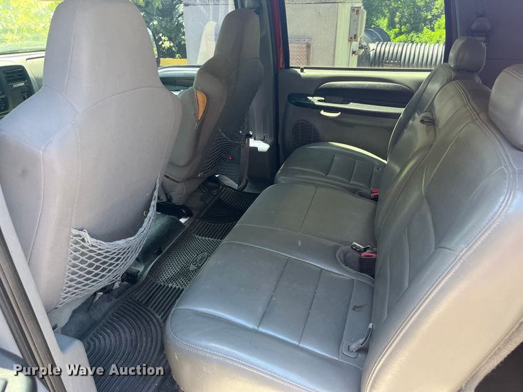 image for item EK8643 2005 Ford Excursion SUV