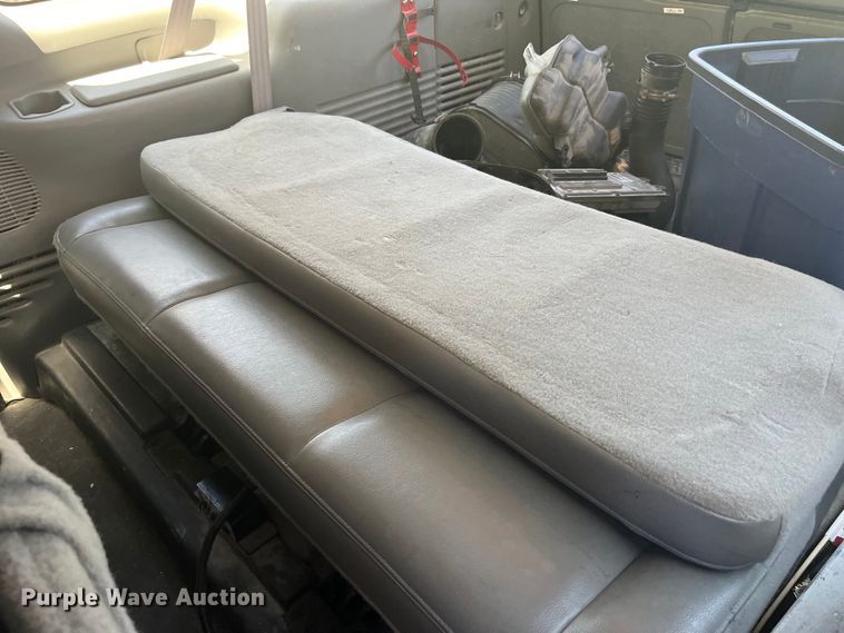 image for item EK8643 2005 Ford Excursion SUV