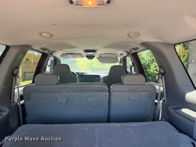 image for item EK8643 2005 Ford Excursion SUV