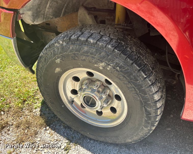 image for item EK8643 2005 Ford Excursion SUV