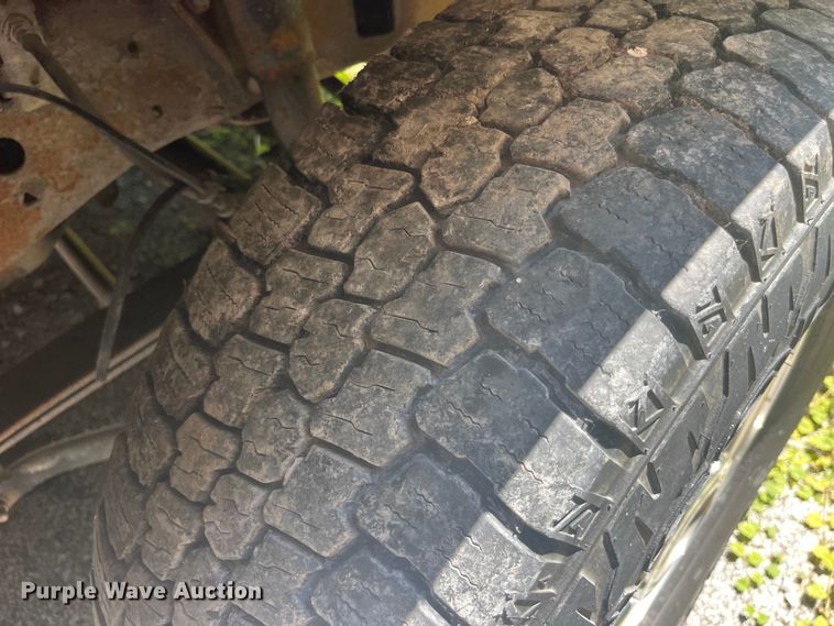 image for item EK8643 2005 Ford Excursion SUV