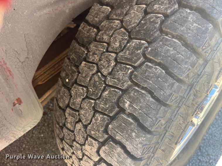 image for item EK8643 2005 Ford Excursion SUV