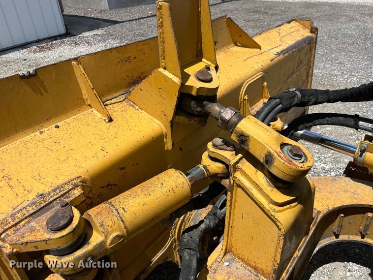 image for item EK8698 2005 John Deere 550J LGP dozer