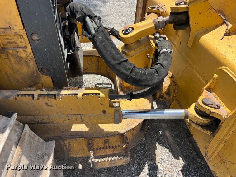 image for item EK8698 2005 John Deere 550J LGP dozer