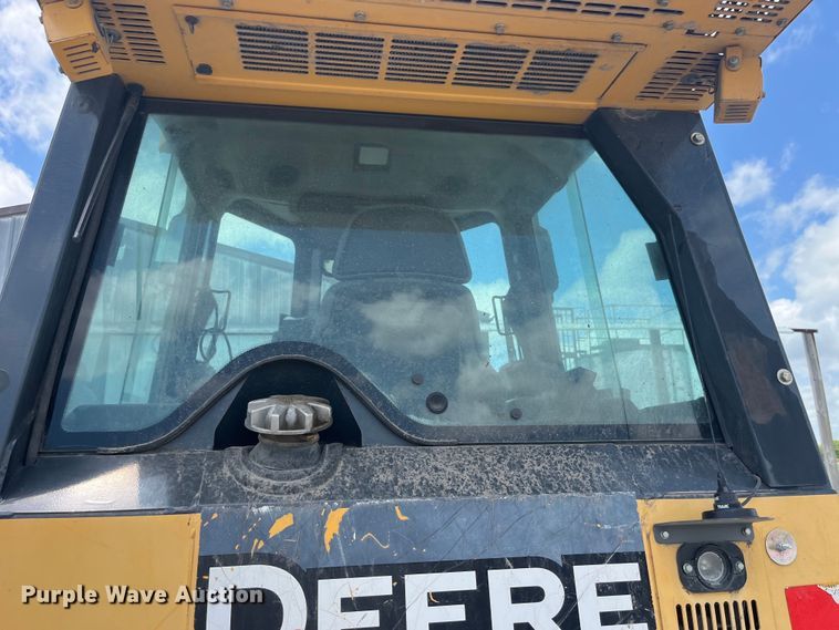 image for item EK8698 2005 John Deere 550J LGP dozer