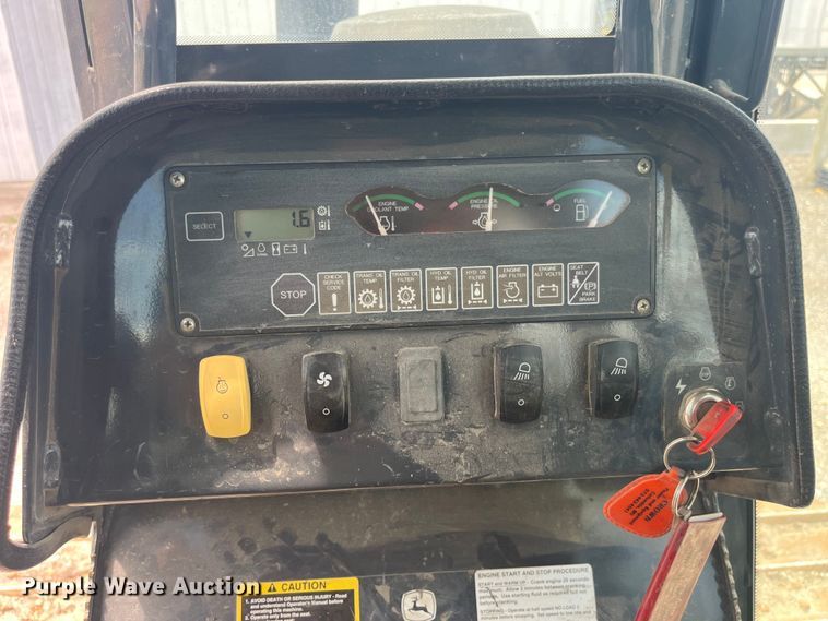 image for item EK8698 2005 John Deere 550J LGP dozer