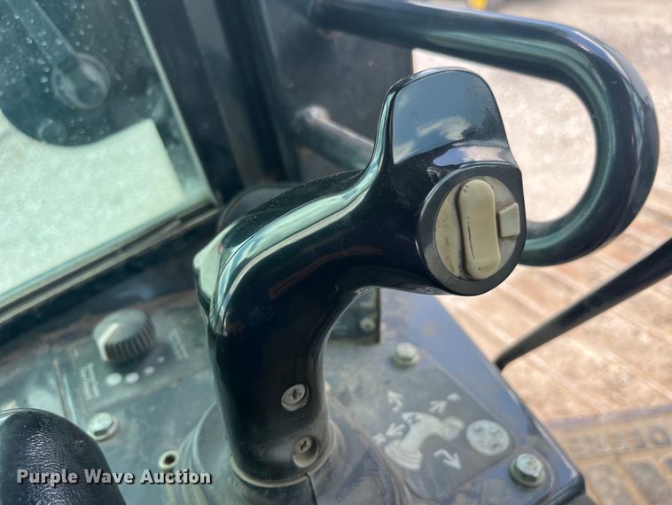 image for item EK8698 2005 John Deere 550J LGP dozer